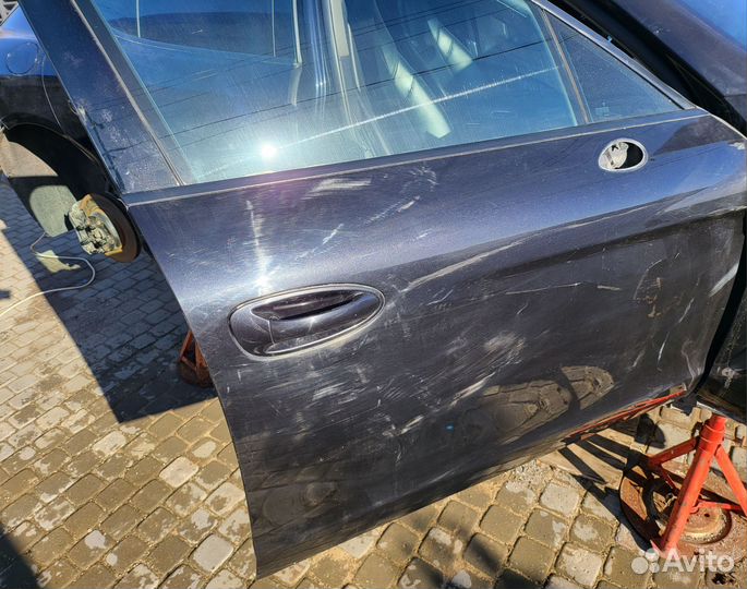 Дверь передняя правая Panamera 970 2011