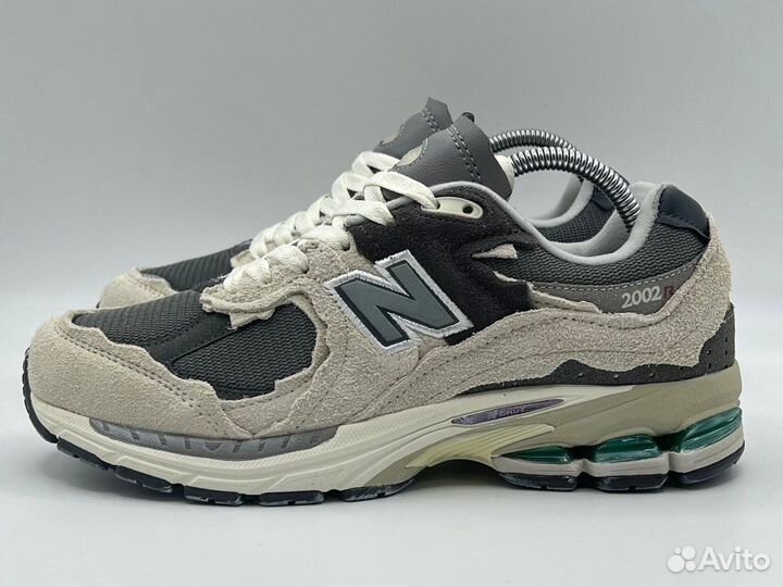 Кроссовки New Balance 2002r LUX