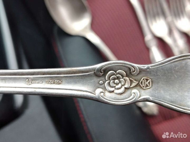 Набор столового серебра