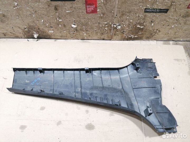 Обшивка салона Toyota Wish ZNE14G (Левое Нижнее)