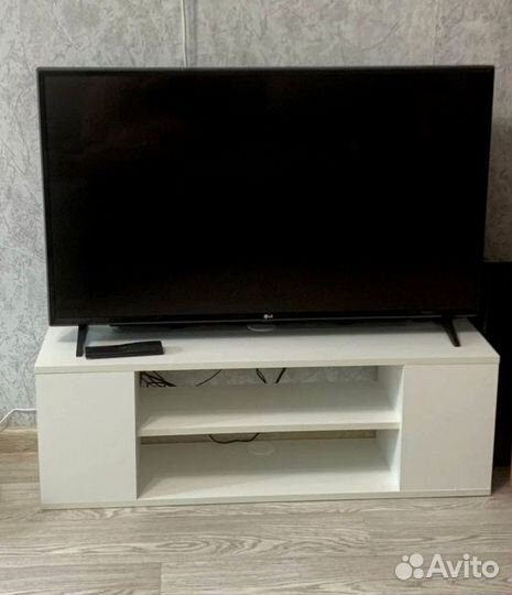 Подставка для телевизора