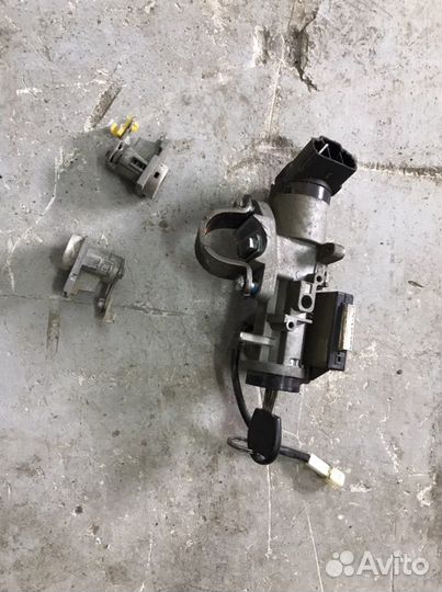 Замок зажигания Chevrolet Aveo t250