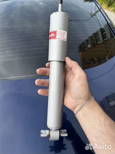 Амортизатор Kyb 554061 Japan