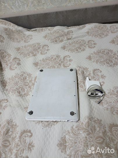 Apple MacBook A1342 (2010)