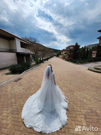 Свадебное платье