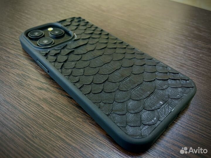 Чехол на iPhone 15 pro max кожаный