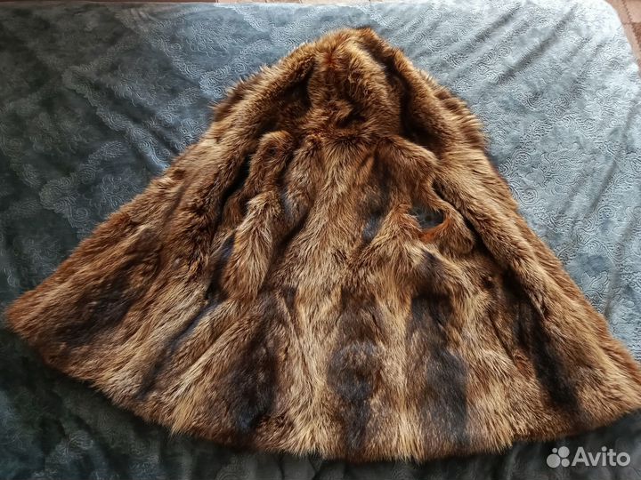 Жилет меховой енотовый