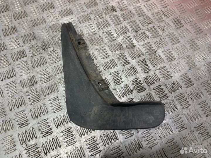 Брызговик задний левый Jaguar Xf CC9