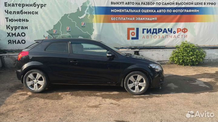 Обшивка двери багажника Kia Ceed (ED) 81750-1H310