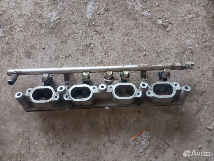 Впускной коллектор правый Lr Vogue L322 4.2 2007