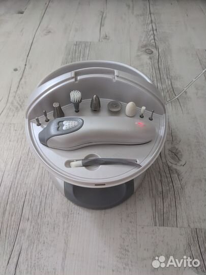 Маникюрный набор с лампой redmond RNC-901