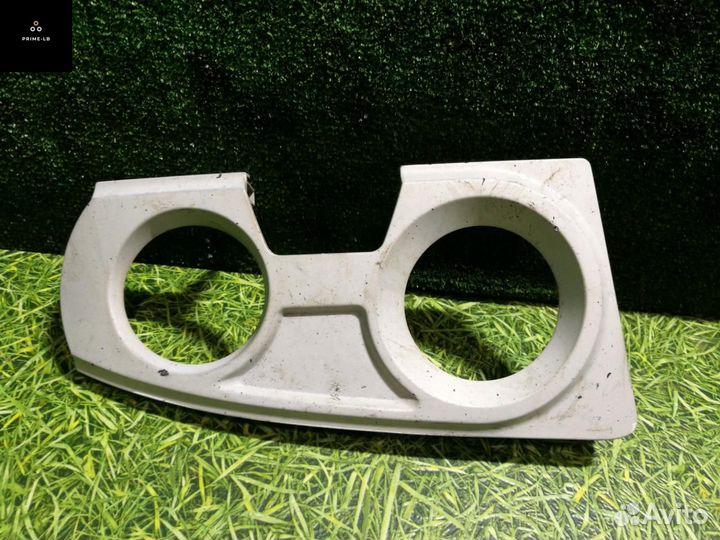 Рамка фары противотуманной правая iveco Stralis