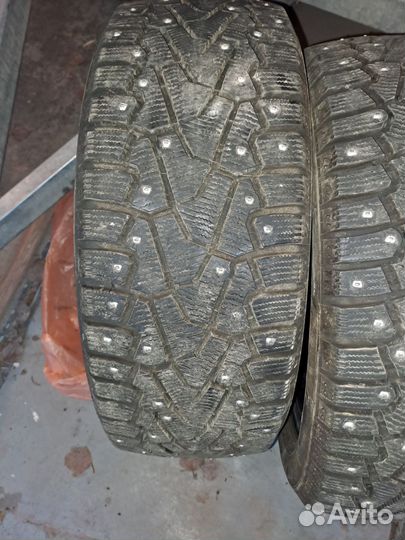 Pirelli Ice Zero 215/50 R17