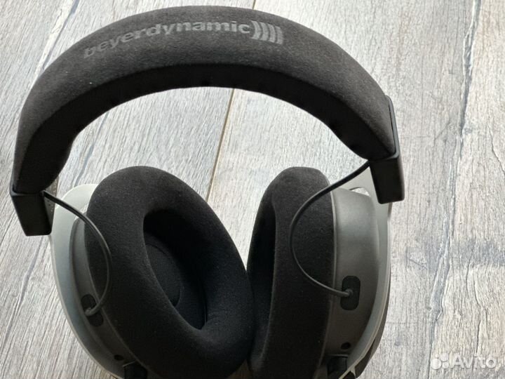 Беспроводные наушники beyerdynamic amiron