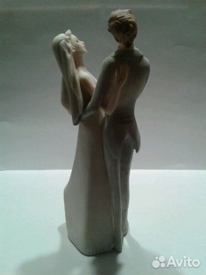 Статуэтка-фигура (Молодожёны)