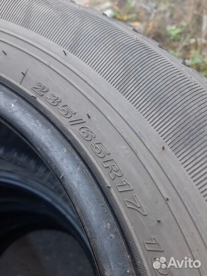 Nexen Roadian GTX 235/65 R17