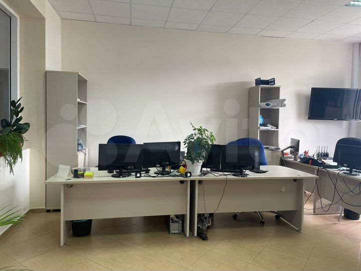 Офис, 72 м², 36м2