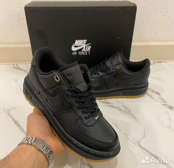 Новые кроссовки Nike Air Force 1 Luxe - Pecan