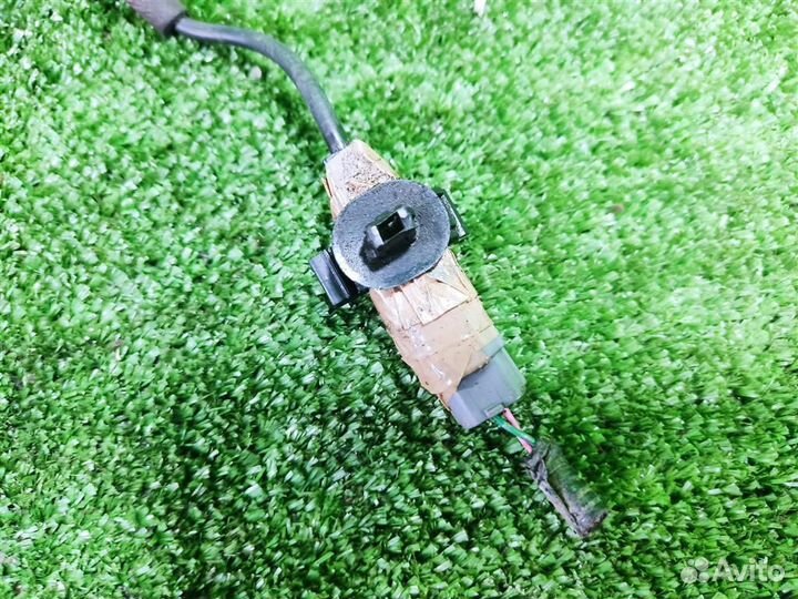 Датчик ABS передний правый Honda Civic 4D (FD) 20