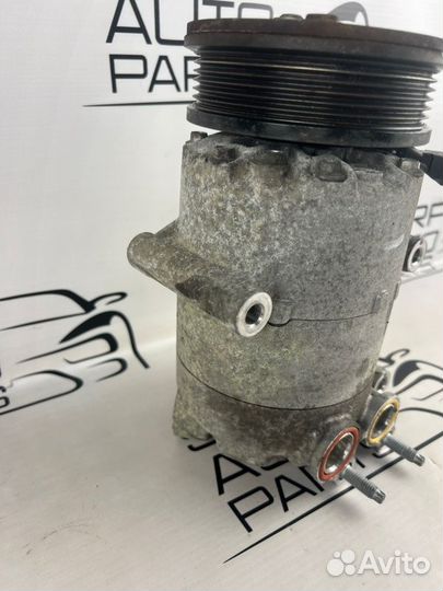 Компрессор кондиционера Ford Focus 3 CB8 1.6L