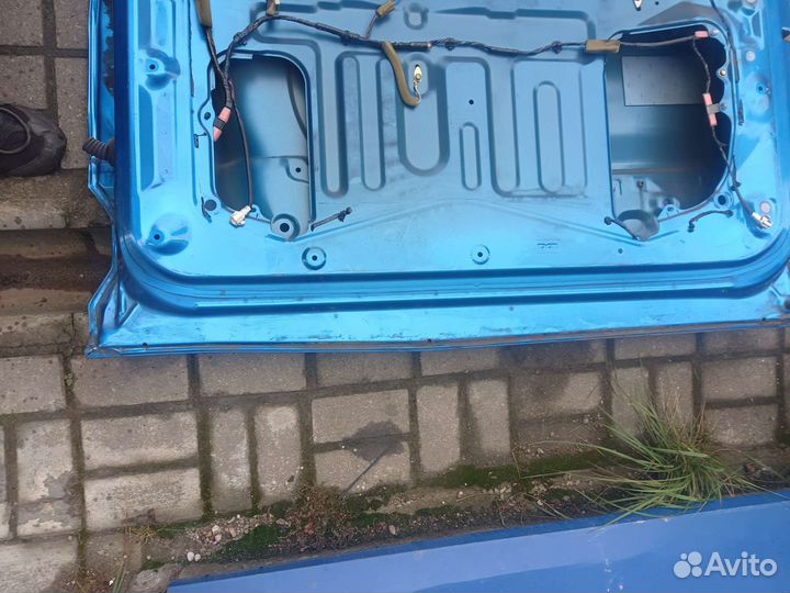 Крышка багажника Тойота Рав 4 00-06