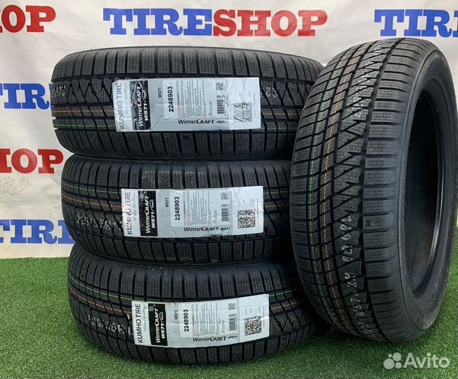 Kumho WinterCraft WS71 215/70 R16 100T