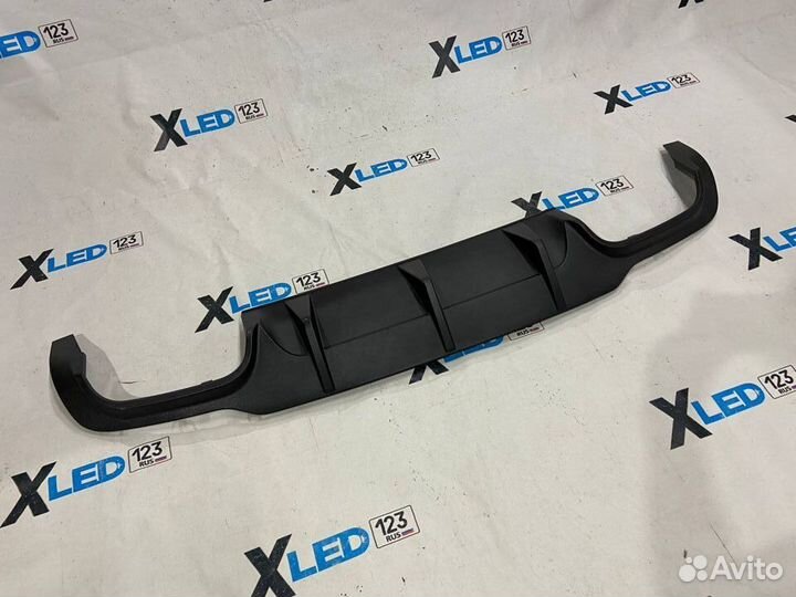 Диффузор в задний бампер W204 AMG C63 рестайлинг