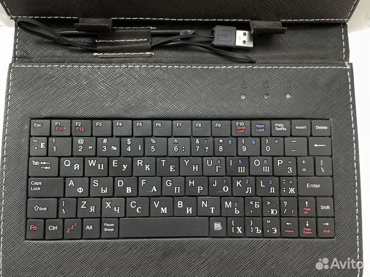 Чехол для планшета (10 дюймов) с клавиатурой