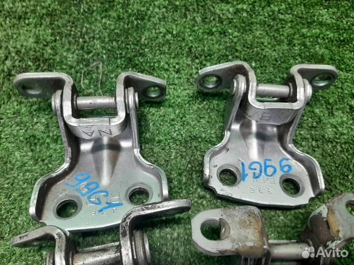 Петли дверей комплект Subaru Forester SG/S11 2003