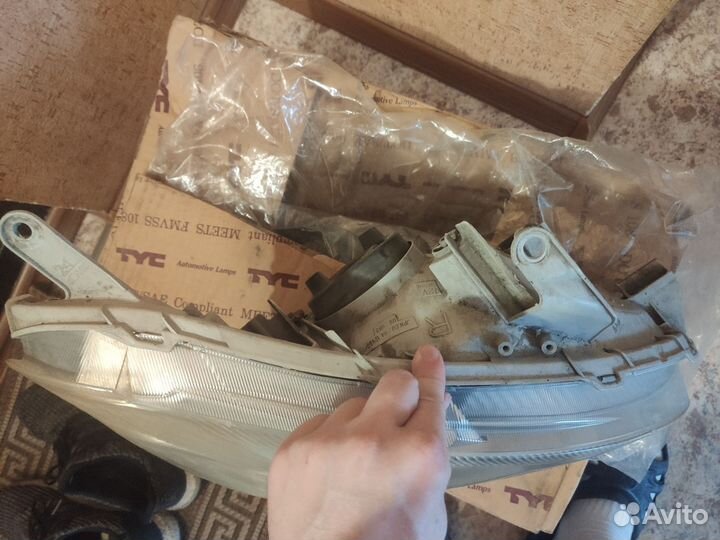 Фара Toyota echo platz правая