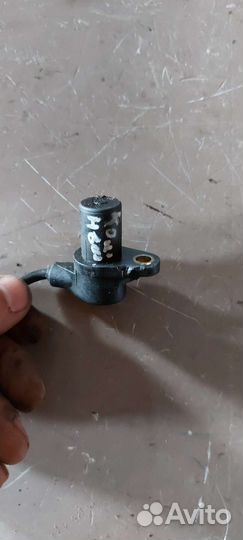Датчик коленвала на Kia Shuma