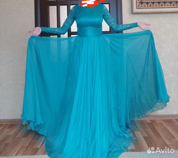 Платье вечернее