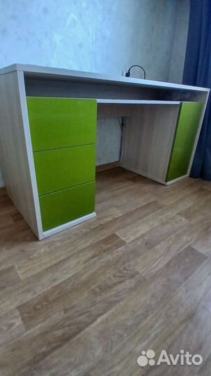 Компьютерный стол огого обстановочка б/у