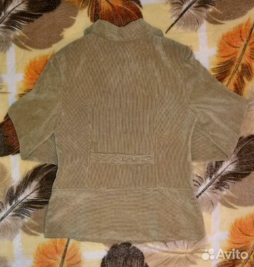 Новая куртка-ветровка р.44-46