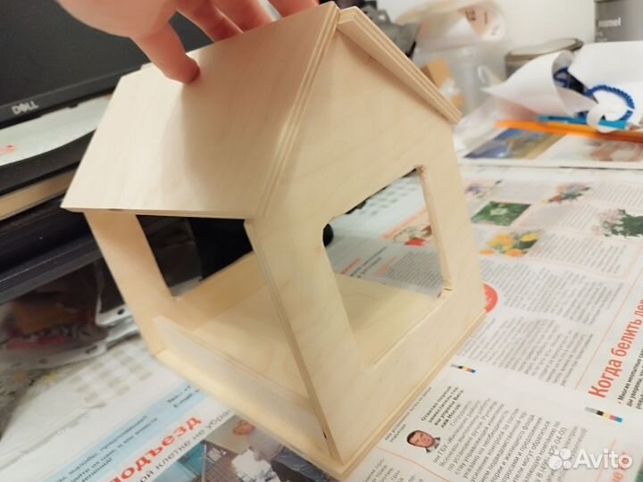 Кормушка для птиц новая