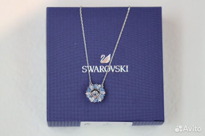 Swarovski колье