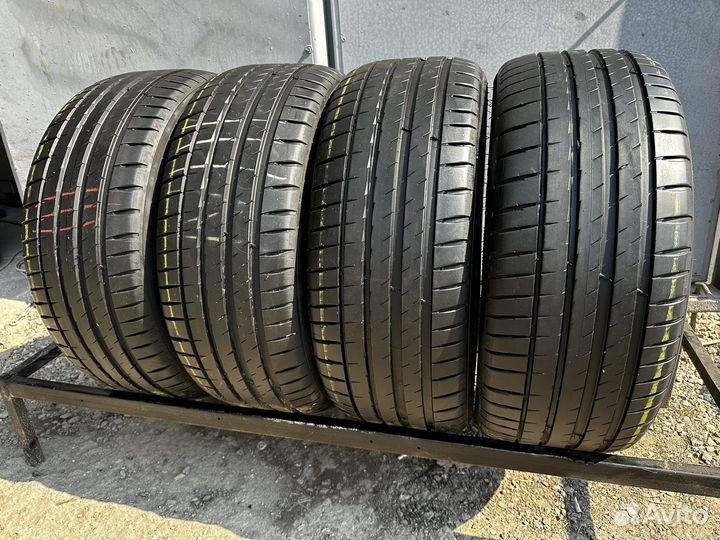 Michelin Pilot Sport 4 225/45 R19
