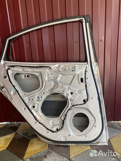 Дверь задняя левая hyundai solaris седан 2015