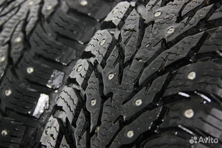 Nokian Tyres Hakkapeliitta 9 SUV 235/55 R20