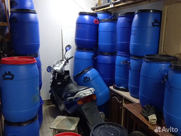 Продам бочку пластиковую