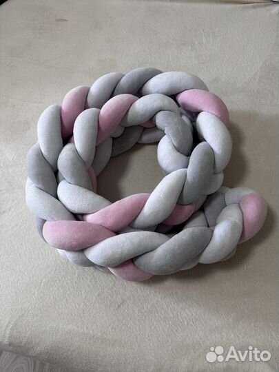 Бортики в детскую кроватку коса