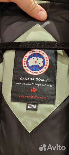 Пуховик женский Canada Goose