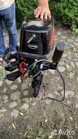 Двухтактный одочный мотор tohatsu 9.8