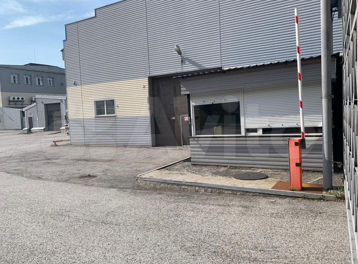 Территория автобазы, 2400 м²