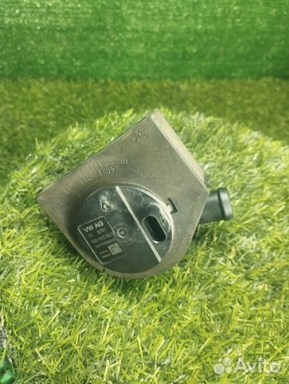 Насос электрический (помпа) VW Golf 7 5Q0965567