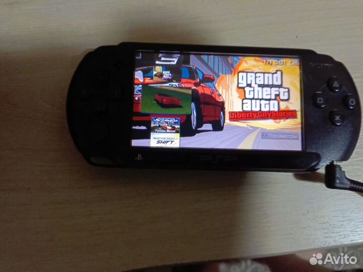 Продам PSP e 1008