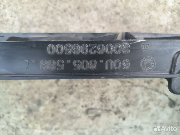 Рамка радиатора skoda rapid