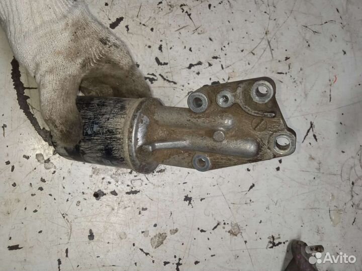 Корпус масляного фильтра mitsubishi chariot