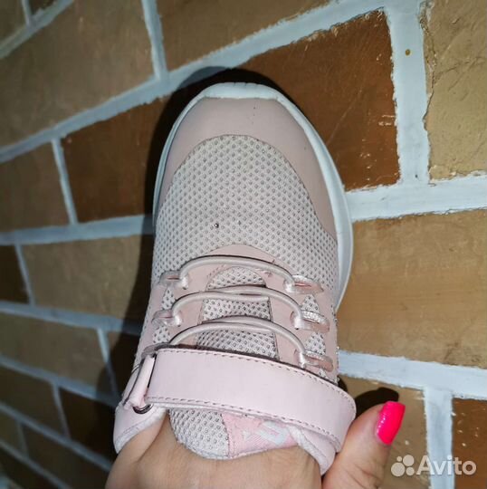 Кроссовки для девочки