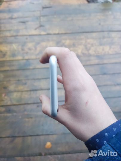 iPhone 8, 64 ГБ